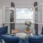 Luxury Sea Front *