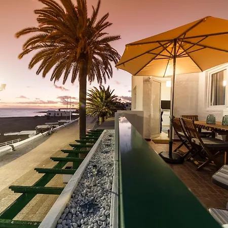 Luxury Sea Front Апартаменты *