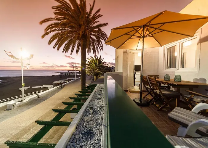 Luxury Sea Front Apartment *